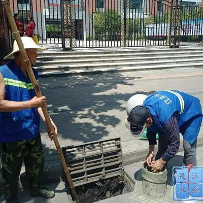 工匠精神丨他们给每一块井盖按下&ldquo;静音键&rdquo;